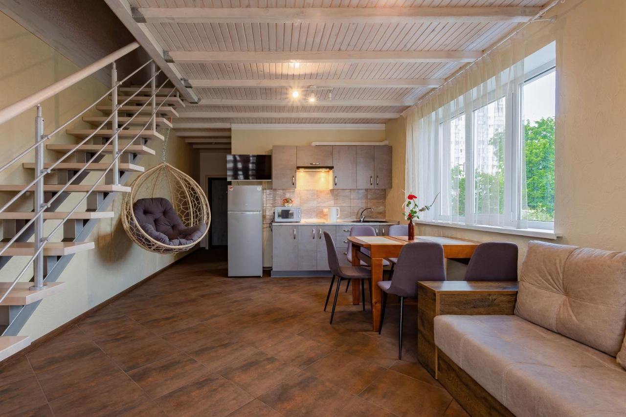 дворівневі на віллі с садом Apartment